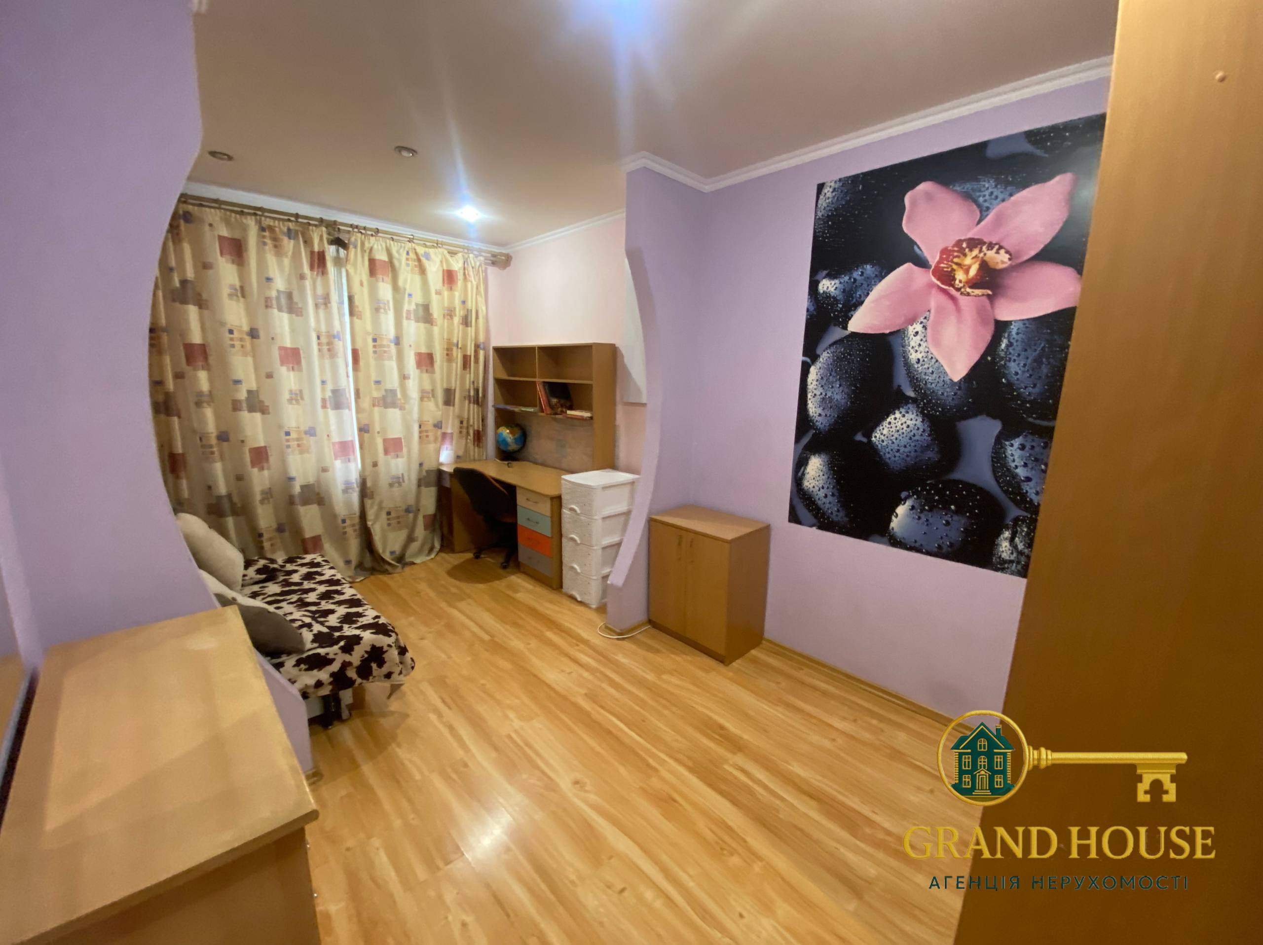 Оренда 2-кімнатної квартири на Соцмісті