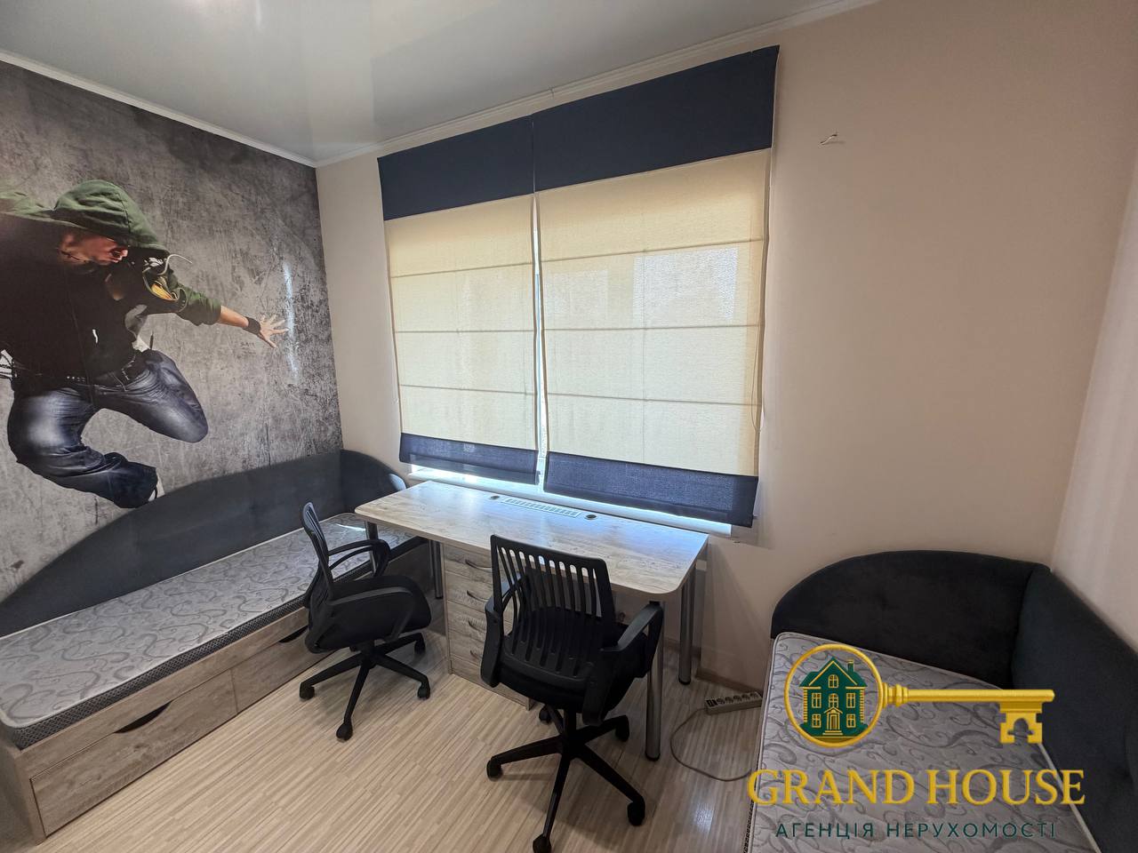 Оренда 3-кімнатної квартири на Площі Визволення