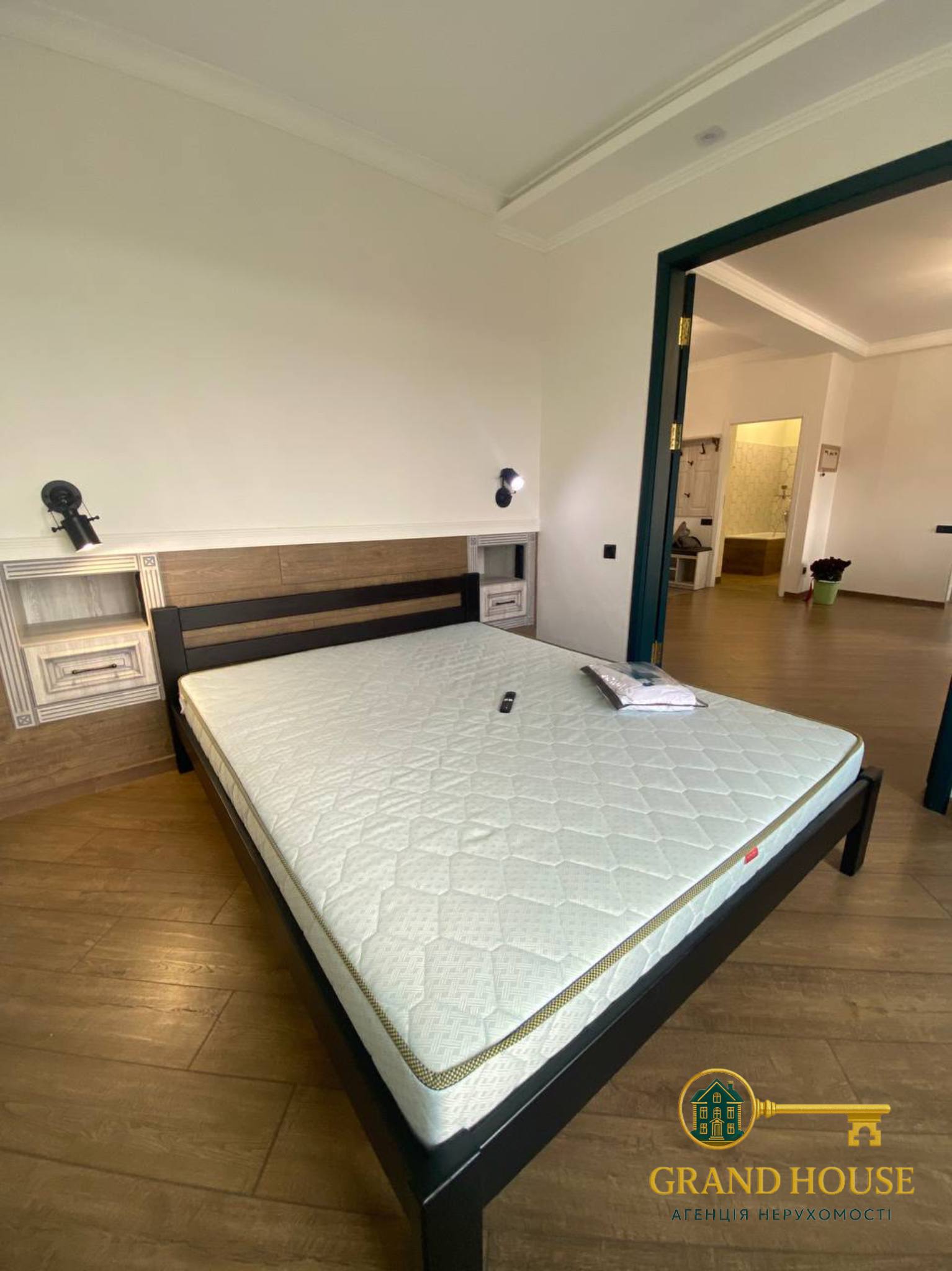 Оренда розкішної квартири на Поштовому Проспекті на кільці площі Визволення в Кривому Розі