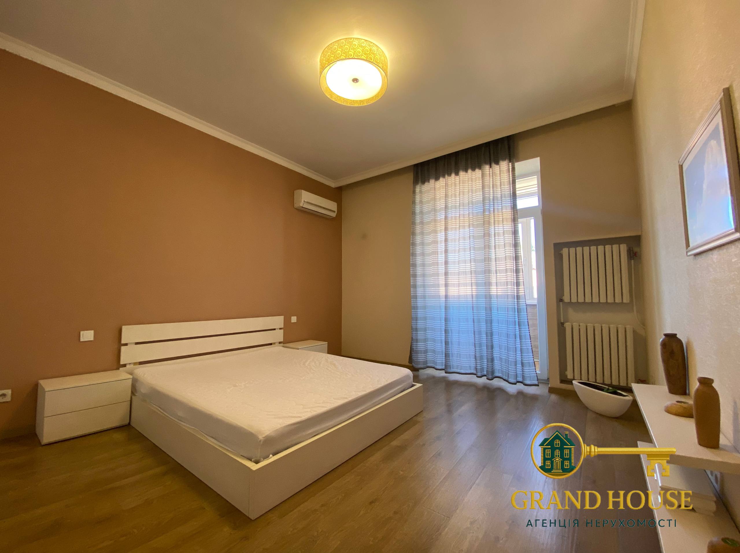 Агенція Нерухомості «Grand House» пропонує 3-кімнатну квартиру в центрі Кривого Рогу