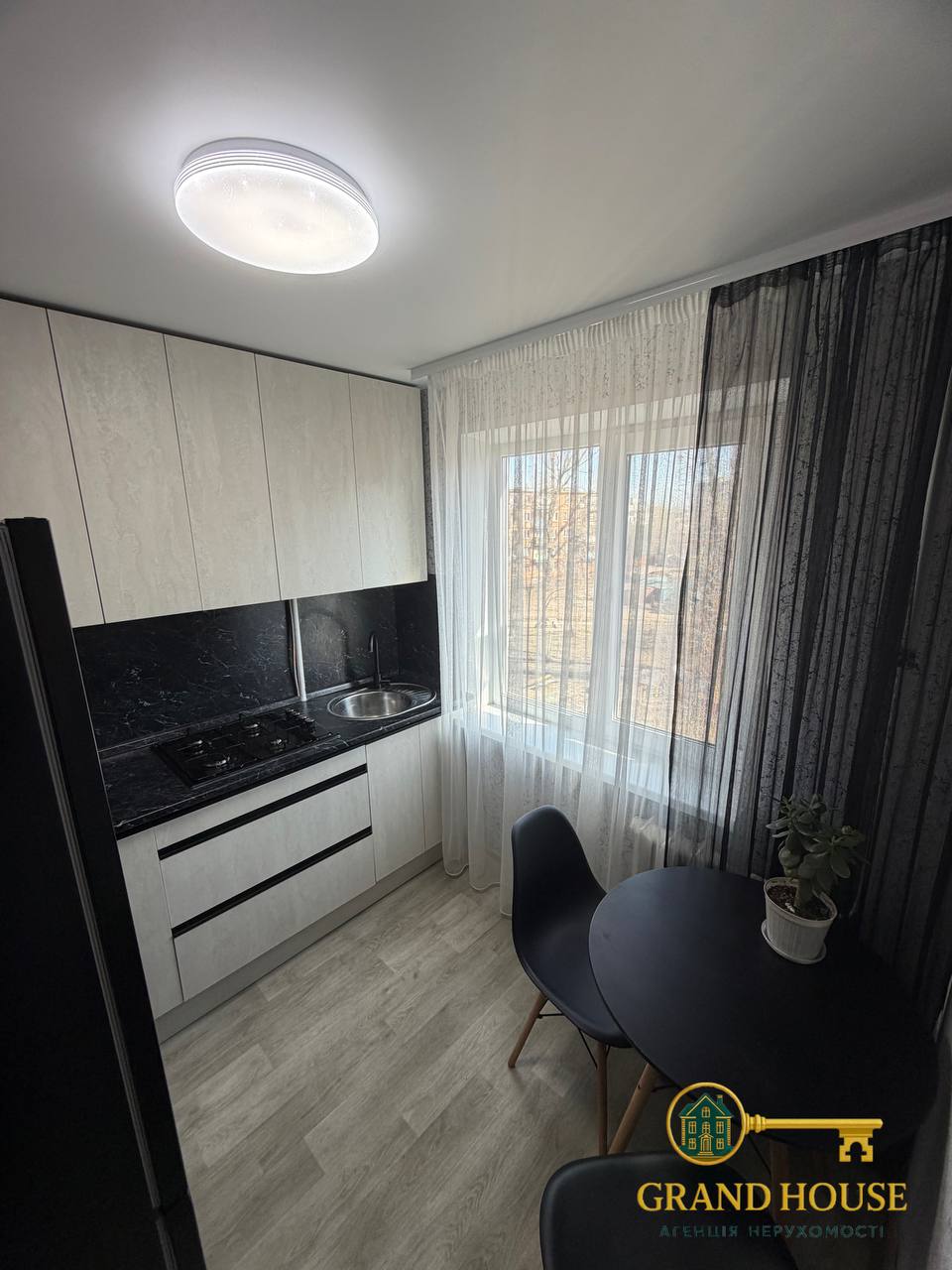 Оренда 2-кімнатної квартир на Костенко