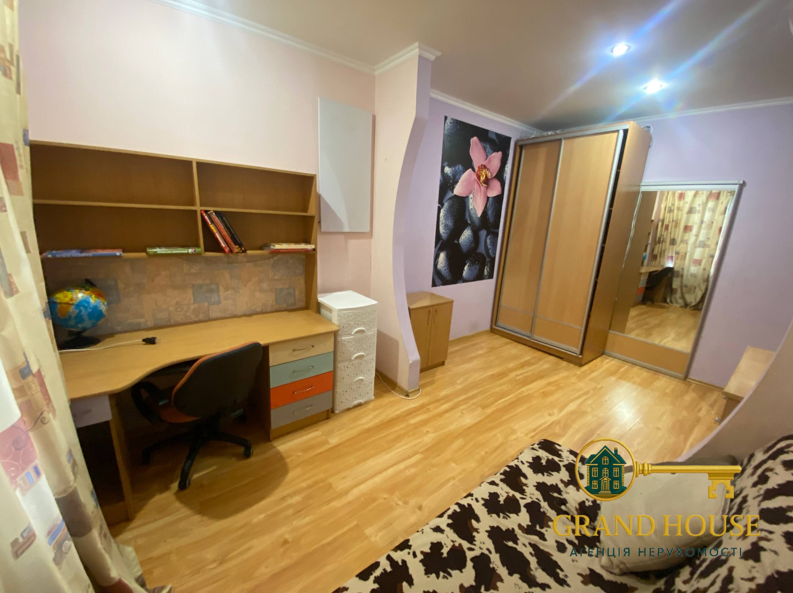 Оренда 2-кімнатної квартири на Соцмісті