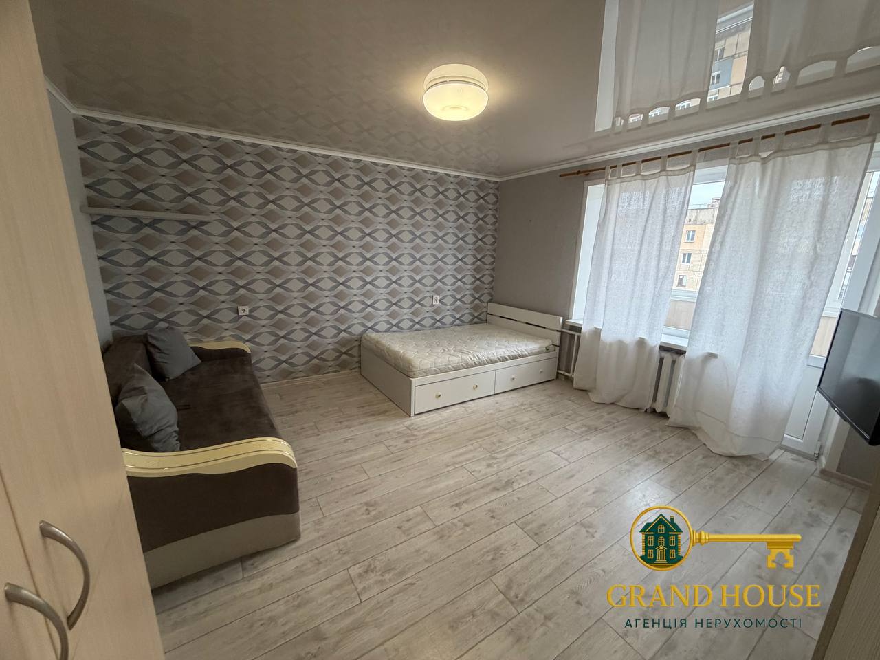 Оренда квартири на Генерала Радієвського зі світлом!