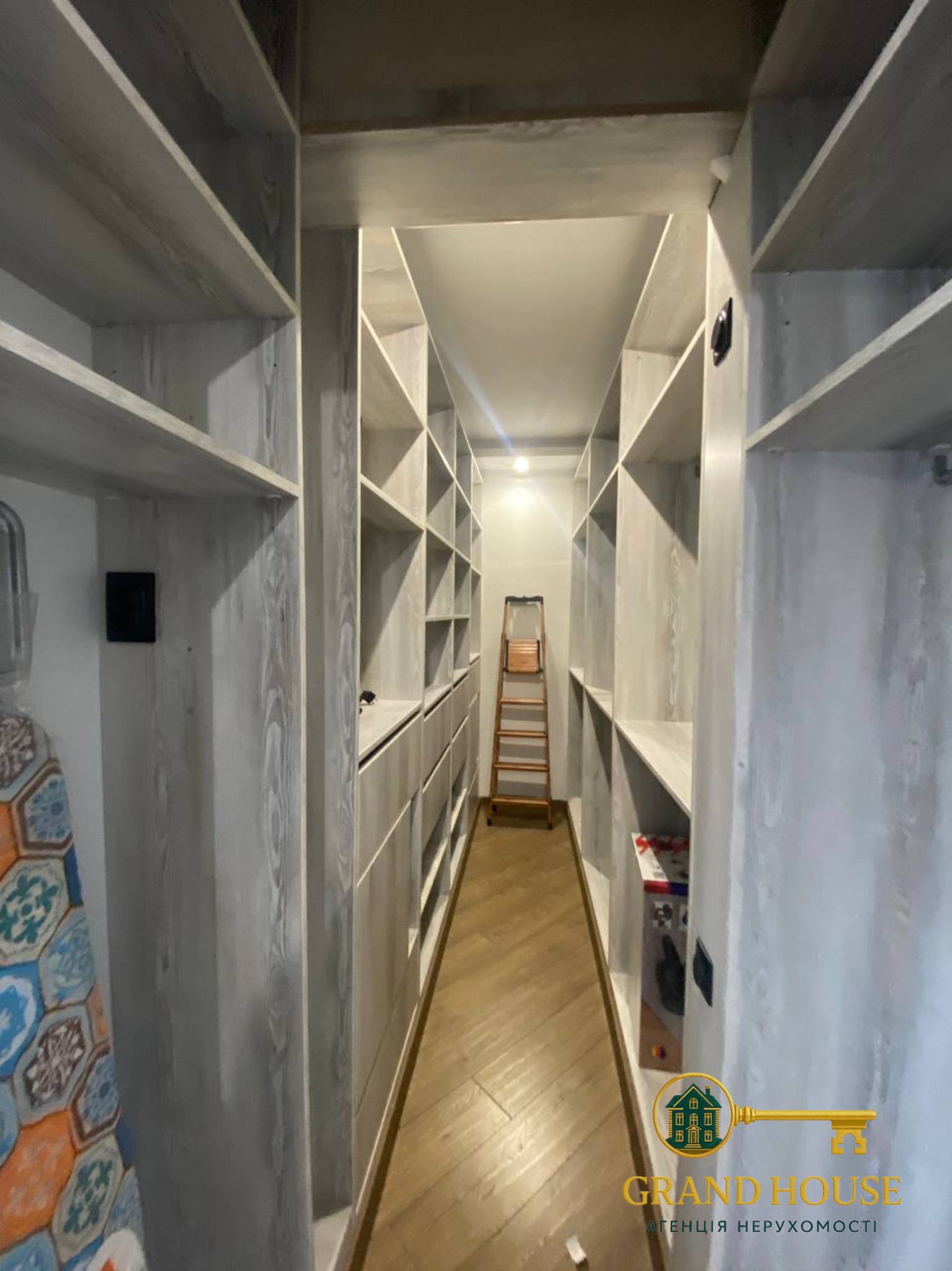 Оренда розкішної квартири на Поштовому Проспекті на кільці площі Визволення в Кривому Розі