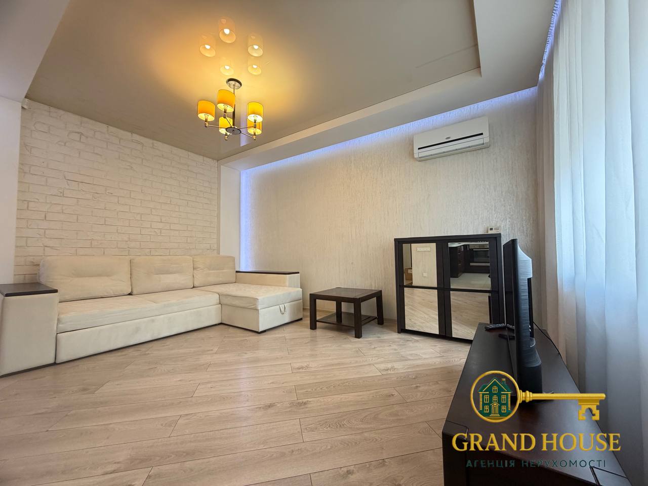 Оренда 2-кімнатної квартири на кільці 95 кварталу з АВТОНОМНИМ ОПАЛЕННЯМ