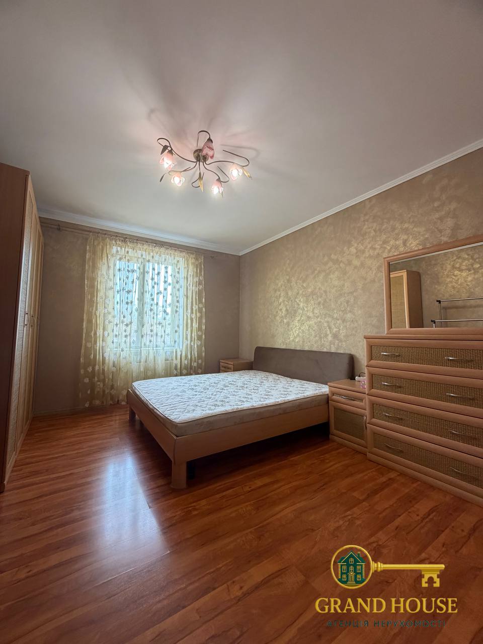 Продаж 2-кімнатної сталінки на 96 кварталі