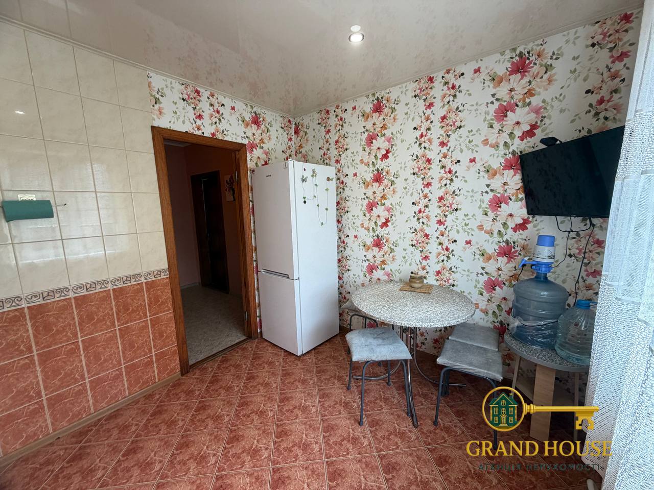 Оренда великої 2-кімнатної квартири на бульварі Вечірньому