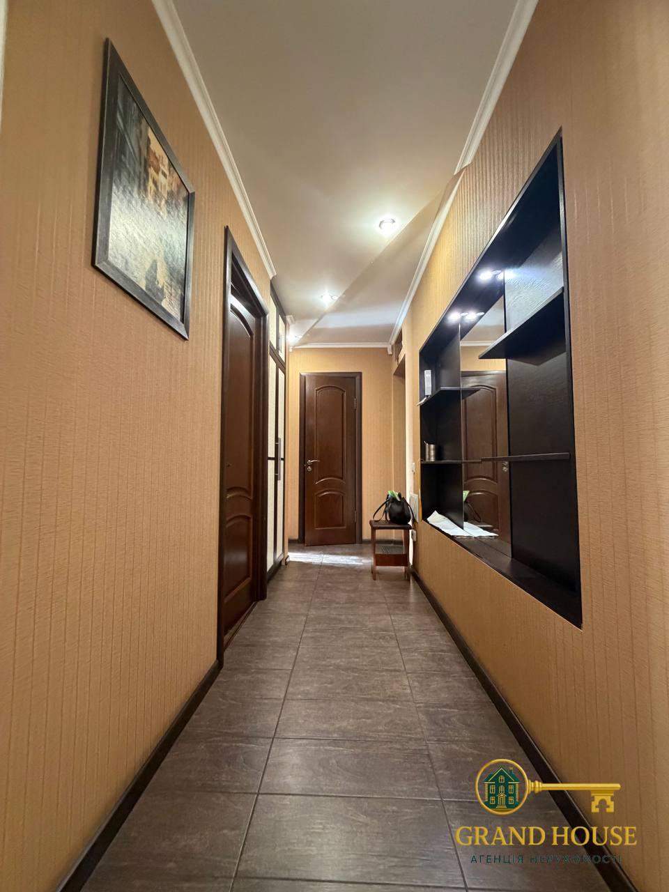 Оренда 3-кімнатної квартири на Свято-Миколаївській ПЕРШЕ ЗАСЕЛЕННЯ