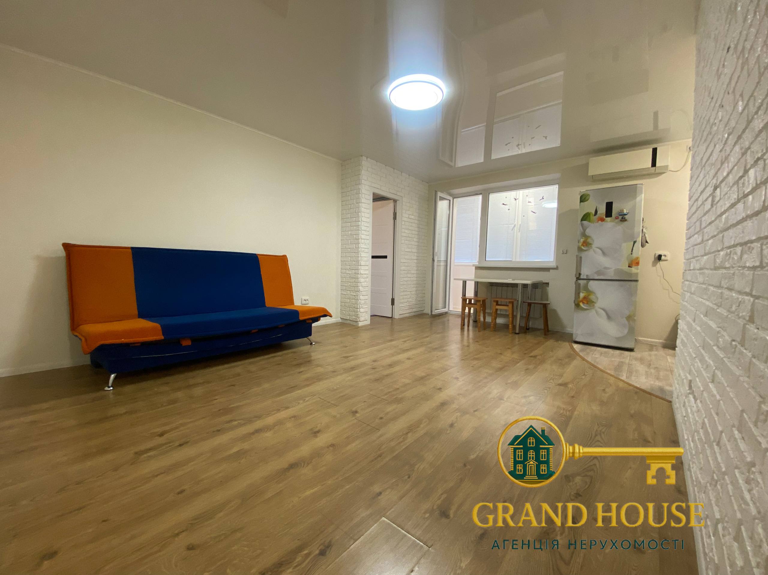 Оренда 2-кімнатної квартири на проспекті Поштовому